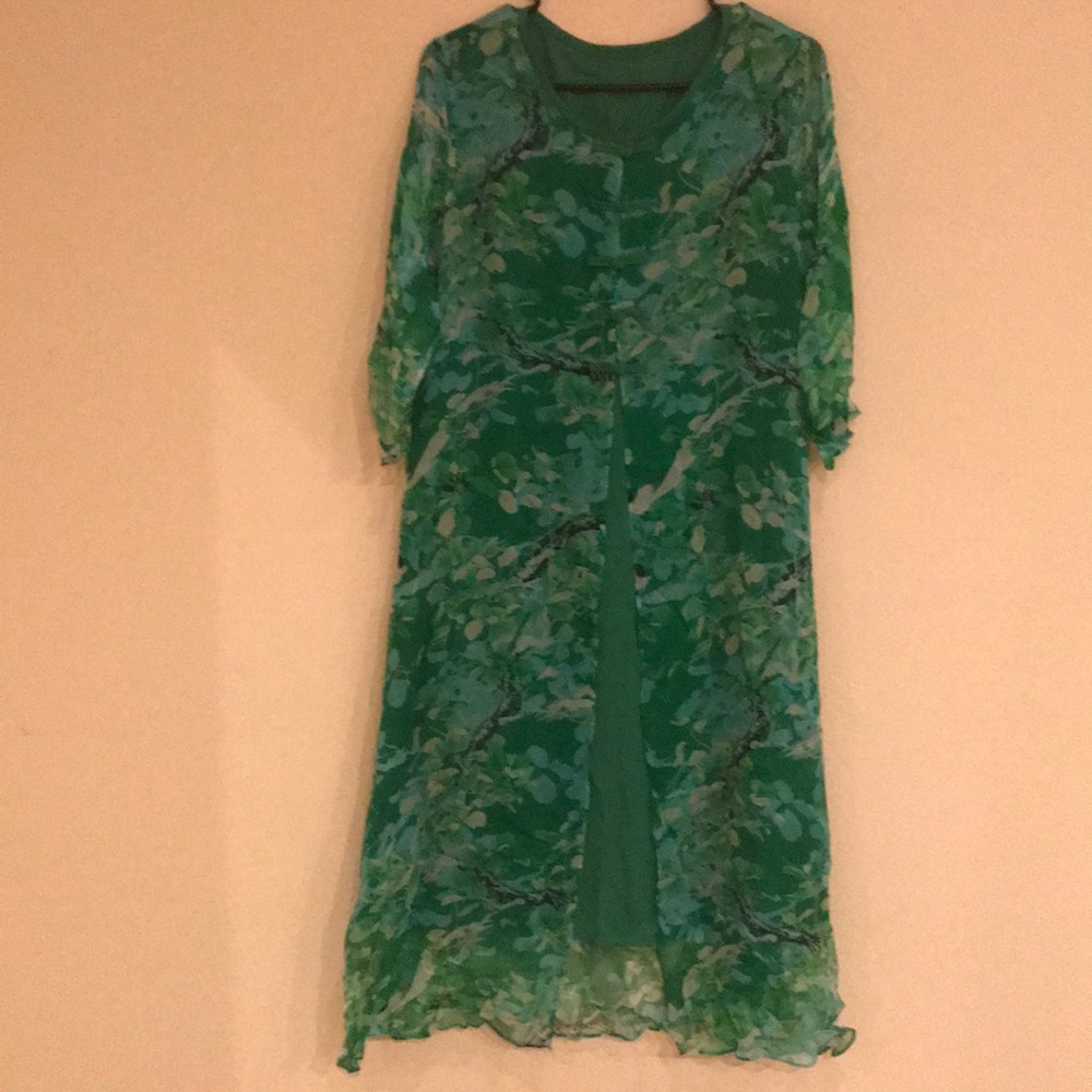 Brand new. Green Floral-print Midi dress